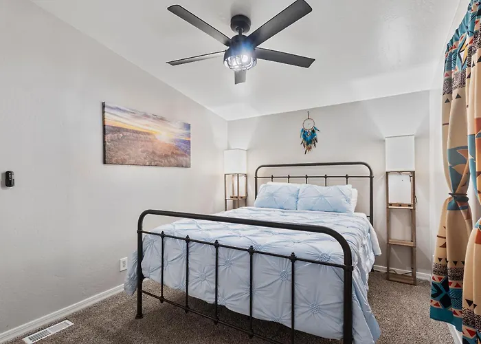 Near Gc Train-1acre-wifi-kitchen-king-parking-yard Williams